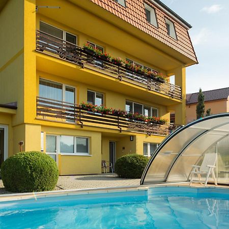 Pension PRIMUS Beroun  Bagian luar foto