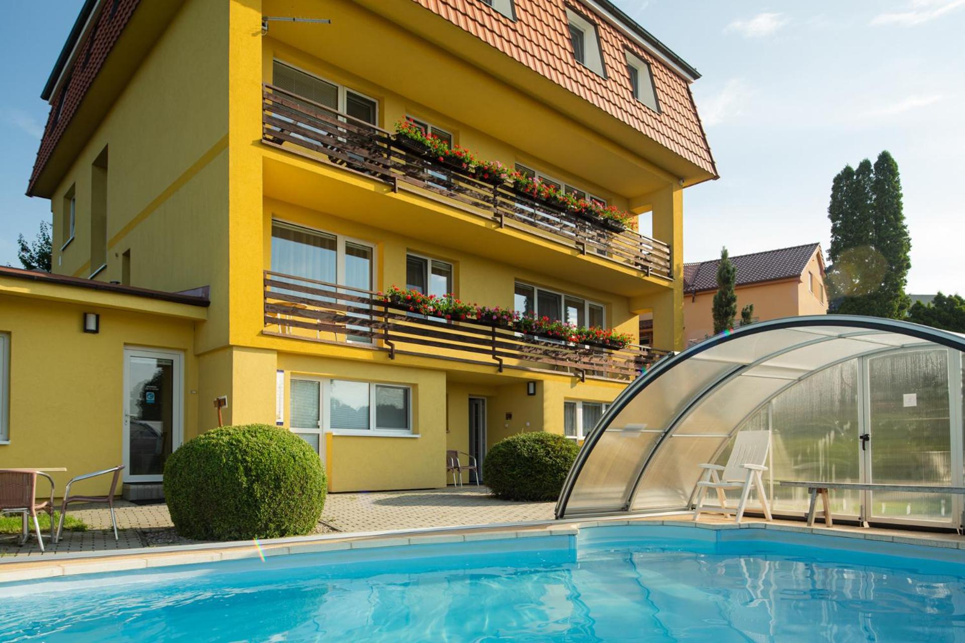 Pension PRIMUS Beroun  Bagian luar foto